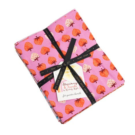 Ruby Star Society, Strawberry and Friends RS5019-21 Daisy Cotton